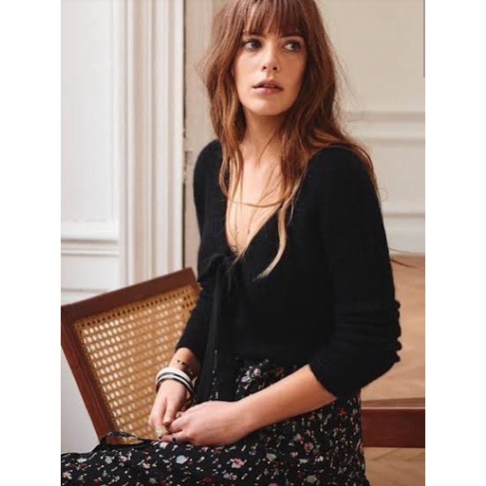 Sezane Edgar Mohair Sweater in Black w/ Reversible Bow Tie, Deep V-Neck Sz XS